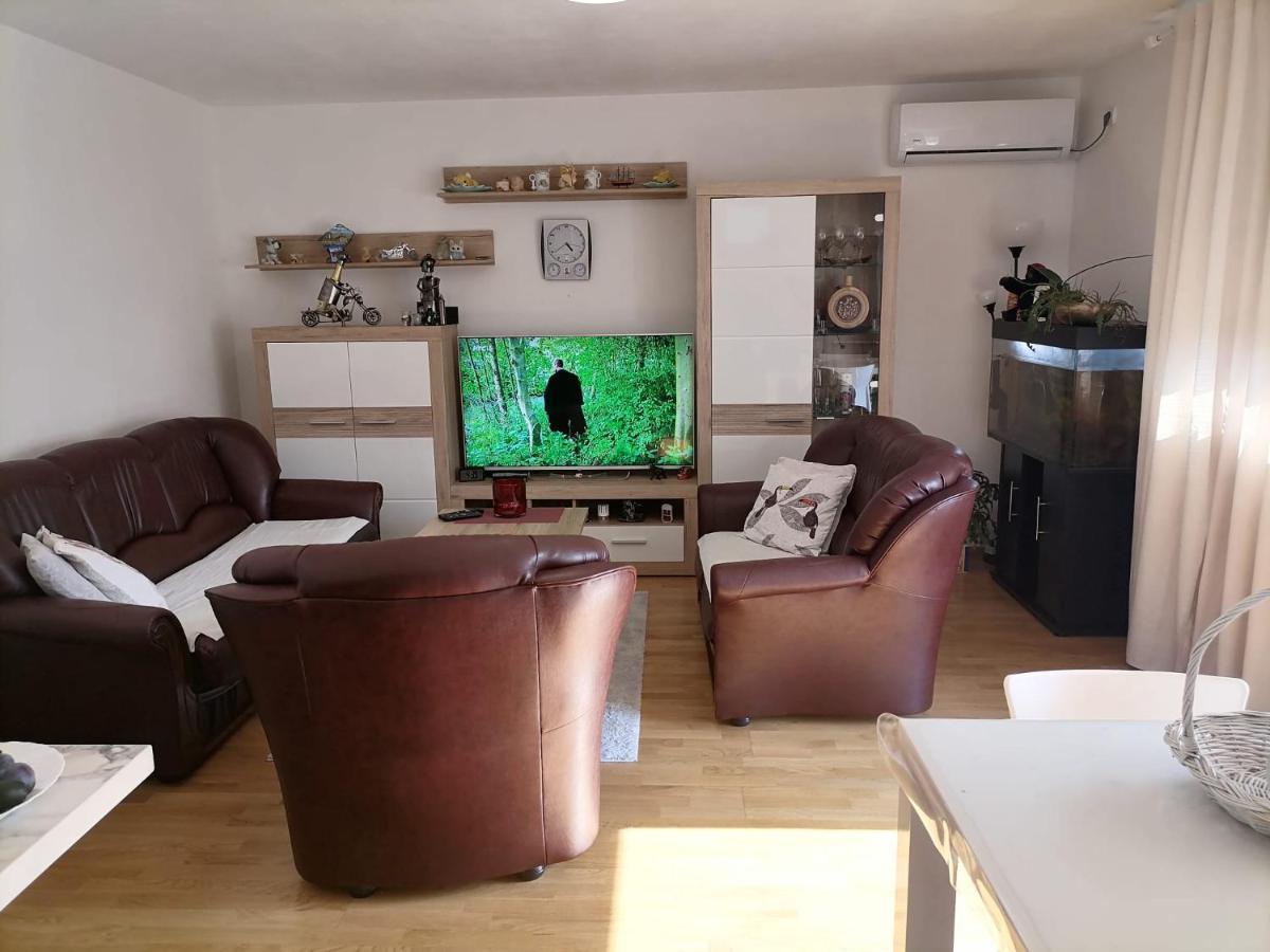 Airport Apartment Surčin Eksteriør bilde