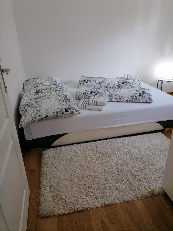 Airport Apartment Surčin Eksteriør bilde