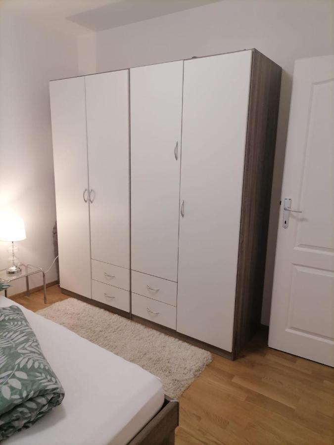 Airport Apartment Surčin Eksteriør bilde