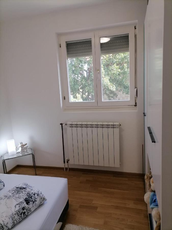 Airport Apartment Surčin Eksteriør bilde